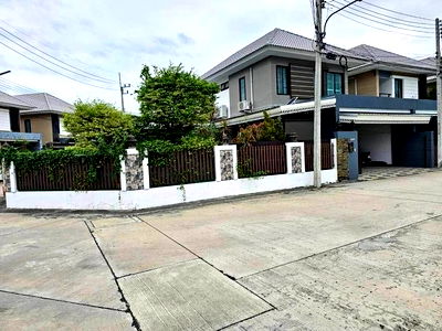 บ้านเดี่ยว ชลบุรี : หมู่บ้าน อนัญญา การ์เด้น ฮิลล์ (ทำเลน้ำไม่ท่วม) พิกัด: ก่อนถึงทางเข้ามอเตอร์เวย์บางแสน