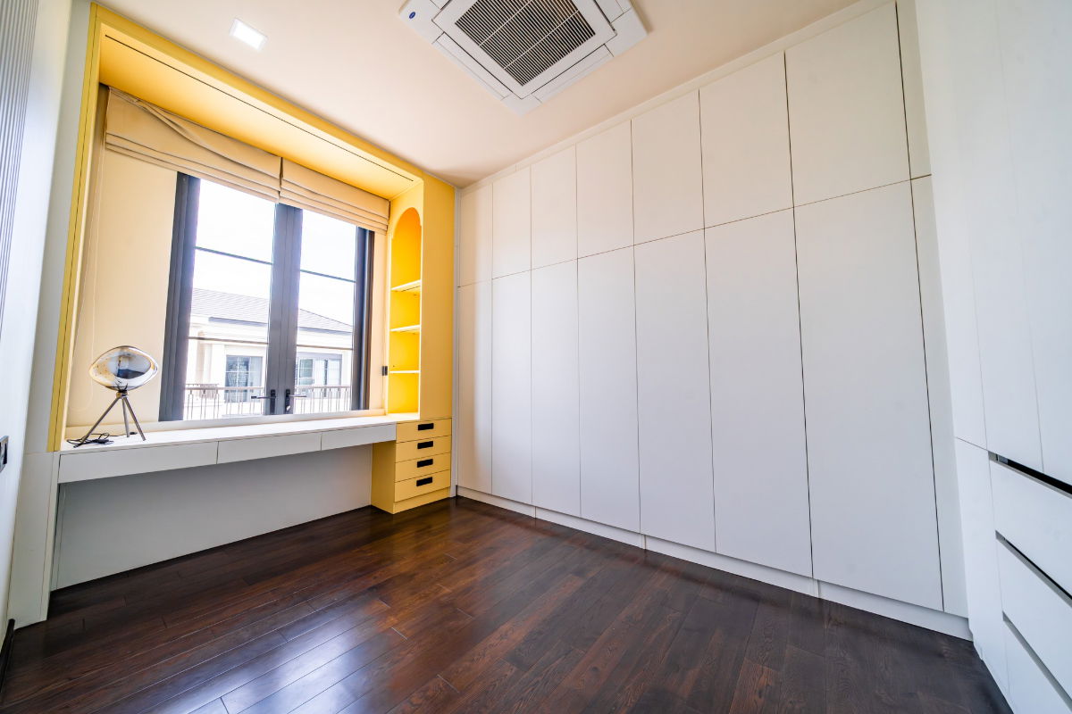 รูป ขายพูลวิลล่าหรูพัทยาเหนือ 2 ชั้น หลังใหญ่ ตกแต่งหรูหรา ในหมู่บ้านที่เงียบสงบและเป็นส่วนตัว เดินทางสะดวก ติดมอเตอร์เวย์ เหมาะทั้งอยู่อาศัยเองหรือลงทุน - รูปที่ 13/15