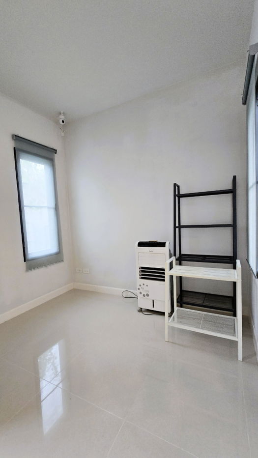 รูป ปล่อยเช่า!! บ้านสไตล์อังกฤษเรียบหรู พร้อมสังคมคุณภาพ โครงการ บริทาเนีย บางนา-สุวรรณภูมิ กม.26 หมู่บ้านหรู แต่งครบ ตอบโจทย์ทุกไลฟ์สไตล์ - รูปที่ 7/20