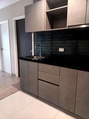 Condos for sale Thammasat University : Thana Astoria Pinklao Condominium, near MRT Bang Yi Khan.