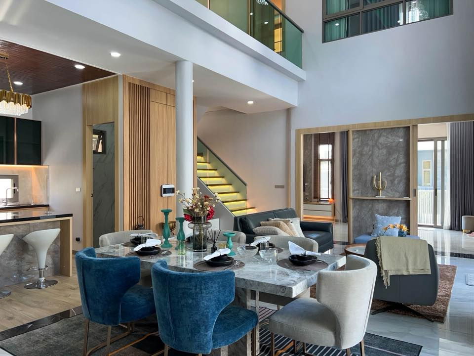 รูป ขายบ้านหรูพัทยา ทำเลทอง ใกล้อ่างเก็บน้ำมาบประชัน ที่สุดของความเป็นส่วนตัว ดีไซน์ทันสมัย ตอบโจทย์ไลฟ์สไตล์ไฮเอนด์ - รูปที่ 6/35