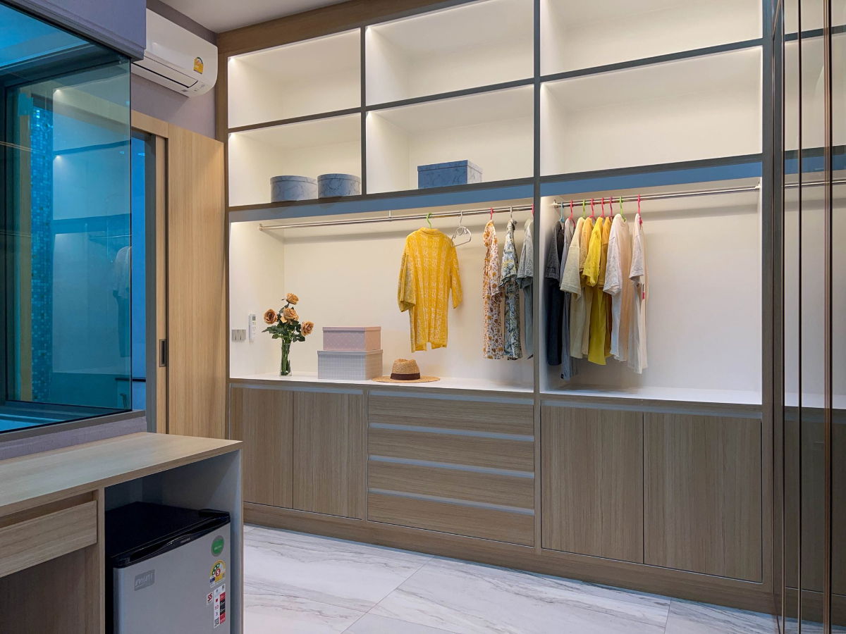 รูป ขายบ้านหรูพัทยา ทำเลทอง ใกล้อ่างเก็บน้ำมาบประชัน ที่สุดของความเป็นส่วนตัว ดีไซน์ทันสมัย ตอบโจทย์ไลฟ์สไตล์ไฮเอนด์ - รูปที่ 18/35