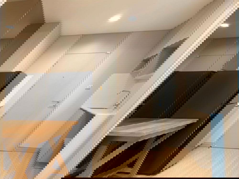 รูป  🎈#MT2307_488 🎈💥ด่วน💥ว่างชัวร์ รีบคลิก ก่อนหลุดมือ‼️ 𝗙𝗼𝗿 𝗥𝗲𝗻𝘁 1️⃣6️⃣k.🔥🔥#ใกล้MRTพระราม 9คอนโด    ลุมพินีสวีทดินแดงราชปรารภ  - รูปที่ 3/6