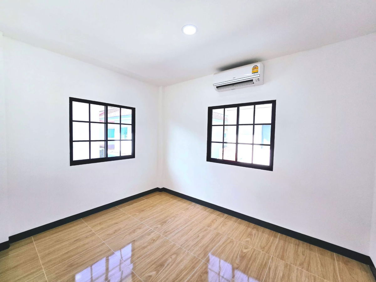 รูป 🏡 ขายบ้านเดี่ยว 2 ชั้น รีโนเวทใหม่   📍 🦁 ใกล้ ซาฟารีเวิลด์   ✨ พร้อมเข้าอยู่ ทำเลดี เดินทางสะดวก - รูปที่ 8/16