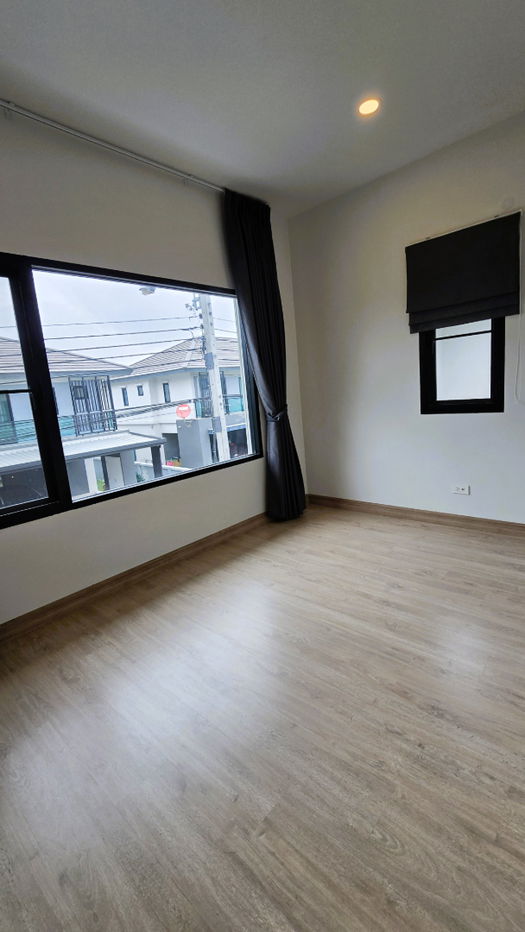 รูป ปล่อยเช่า!! บ้านสไตล์อังกฤษเรียบหรู พร้อมสังคมคุณภาพ โครงการ บริทาเนีย บางนา-สุวรรณภูมิ กม.26 หมู่บ้านหรู แต่งครบ ตอบโจทย์ทุกไลฟ์สไตล์ - รูปที่ 15/20