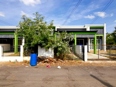 Townhouses for sale Nakhon Ratchasima Zoo : FOR SALE  TOWNHOUSE PROPERTY  772650 BAHT.