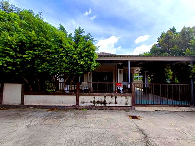 Houses for sale วิทยาลัยเทคนิคราชสิทธาราม : FOR SALE  HOUSE PROPERTY  2200000 BAHT.