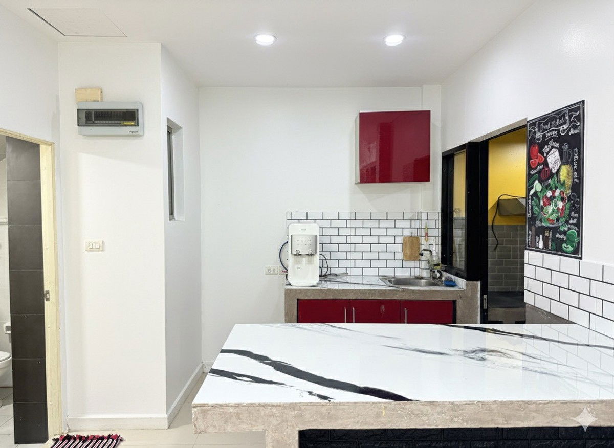 รูป #ให้เช่าและปล่อยขาย ทาวน์โฮมออฟฟิศ 2 ชั้น ทำเลรามอินทรา – หมู่บ้าน I-Design วงแหวน-รามอินทรา - รูปที่ 6/18