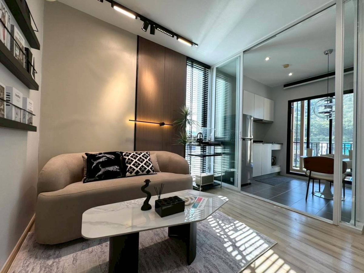 The Base Uptown For Sell WR-04097