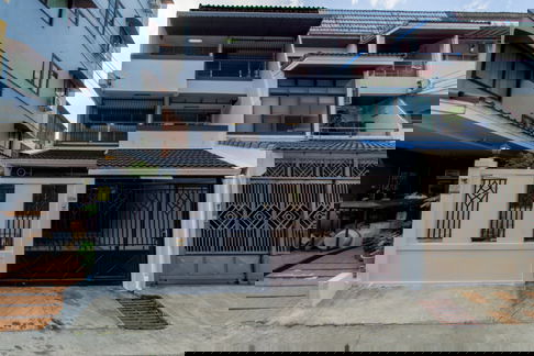 บ้านทาวน์โฮม 3 ชั้นบน “ทำเลที่หาไม่ได้แล้ว” กลางสาทร-เย็นอากาศ-พระราม 4 ซอยศรีบำเพ็ญ