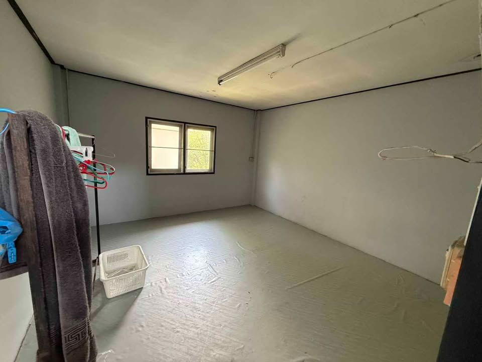 picture rent warehouse area 450 sqm. at Soi NaKornLung8 - 9/12