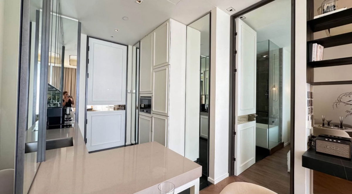 รูป ST445 ปล่อยเช่า คอนโดลักชัวรีใจกลางชิดลม 28 Chidlom (ทเวนตี้เอท ชิดลม) ห้องใหม่ ตกแต่งเสร็จ พร้อมเข้าอยู่ - รูปที่ 6/9