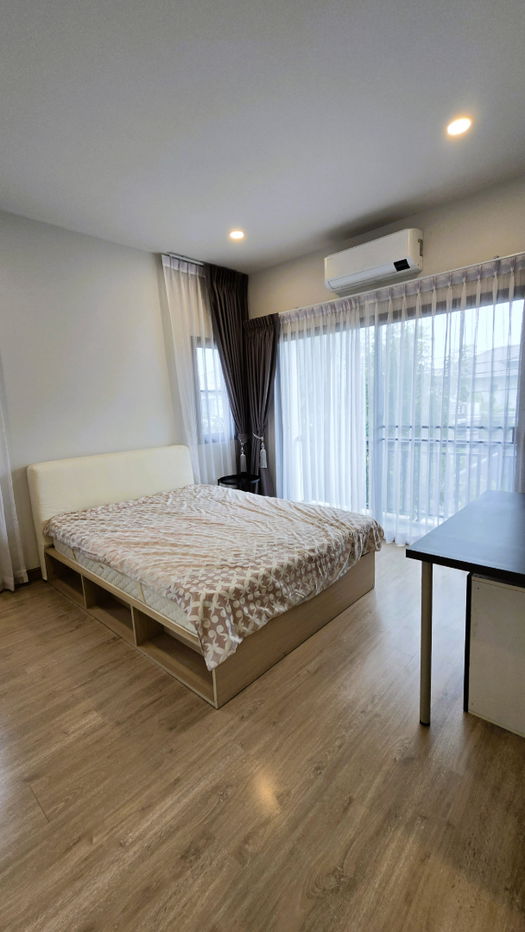 รูป ปล่อยเช่า!! บ้านสไตล์อังกฤษเรียบหรู พร้อมสังคมคุณภาพ โครงการ บริทาเนีย บางนา-สุวรรณภูมิ กม.26 หมู่บ้านหรู แต่งครบ ตอบโจทย์ทุกไลฟ์สไตล์ - รูปที่ 13/20