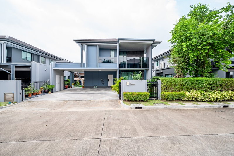 Houses for rent : P0478 Luxury single house by Sansiri Setthasiri Krungthep Kreetha 2