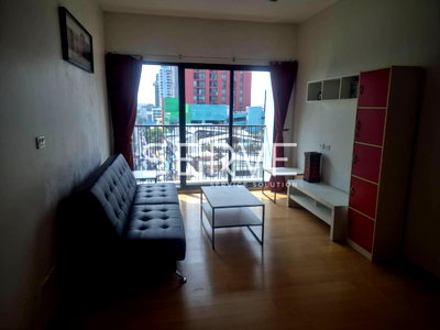 Condos for rent : 1 Bed 1 Bath Nice Room  Fully furnished Good Location  Close to BTS Ari station 50 m. @  Noble Reform
