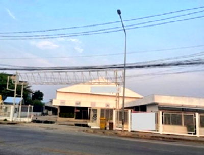 เช่าโรงงาน ถนนประเสริฐมนูกิจ : ให้เช่าโกดังขนาดใหญ่ ริมถนนซอยพระยาสุเรนทร์ รามอินทรา 109 / พื้นที่โกดัง 1744 ตารางเมตร / รถใหญ่เข้าออกสะดวก