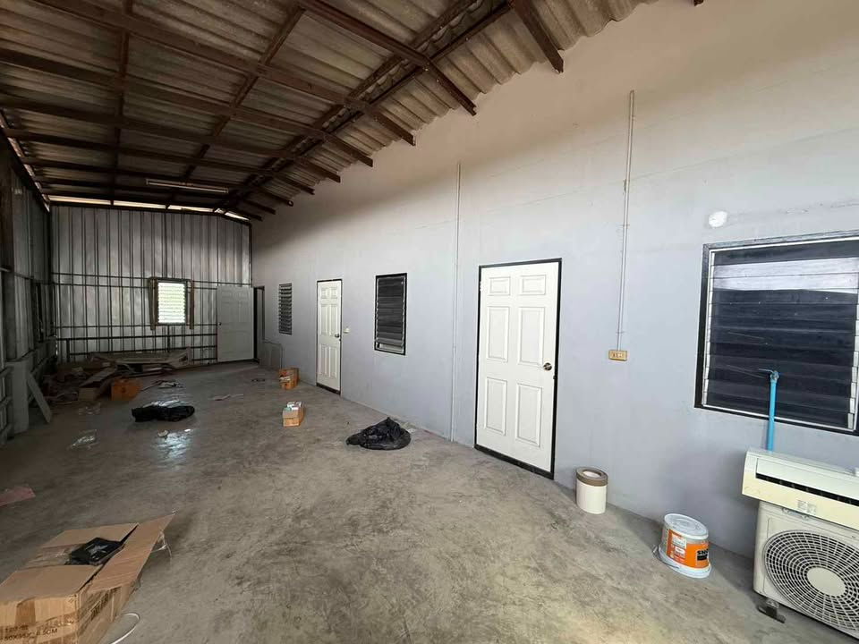picture rent warehouse area 450 sqm. at Soi NaKornLung8 - 8/12