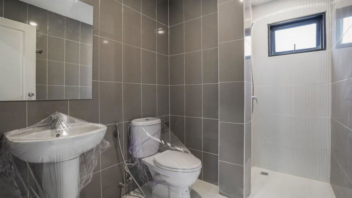 รูป บ้านหลังมุมพื้นที่เยอะ 232 ตร.ม. ตกแต่งใหม่สไตล์มินิมอล เลียบคลองประปา จ่ายแค่ 5.79 ลบ. ได้บ้านไซส์ใหญ่ 4 ห้องนอน จอดรถได้ 2 คัน คุ้มค่าแก่การลงทุน - รูปที่ 15/15