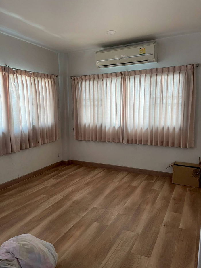 รูป 🏡 ขายบ้านเดี่ยวหลังใหญ่ 2 ชั้น ใกล้สนามบินดอนเมือง ✈️ ✨ มีสระว่ายน้ำในตัวบ้าน 🚆 ใกล้ BTS คูคต - รูปที่ 4/12