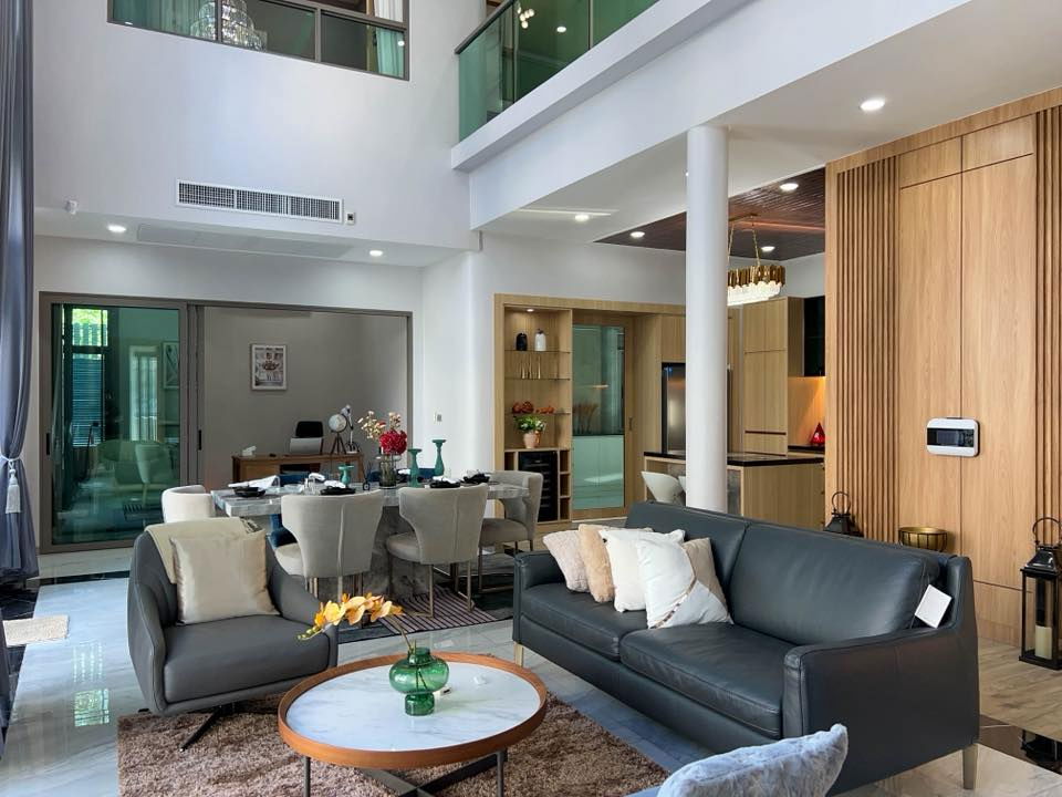 รูป ขายบ้านหรูพัทยา ทำเลทอง ใกล้อ่างเก็บน้ำมาบประชัน ที่สุดของความเป็นส่วนตัว ดีไซน์ทันสมัย ตอบโจทย์ไลฟ์สไตล์ไฮเอนด์ - รูปที่ 5/35
