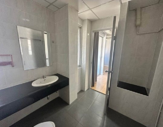 รูป ให้เช่าทาวน์โฮม 4 ชั้น หลังใหญ่ หมู่บ้านสินธานี รัชดา ลาดพร้าว / ซอยลาดพร้าว 80 / อยู่อาศัย หรือ เป็นสำนักงาน จดบริษัทได้ - รูปที่ 11/15