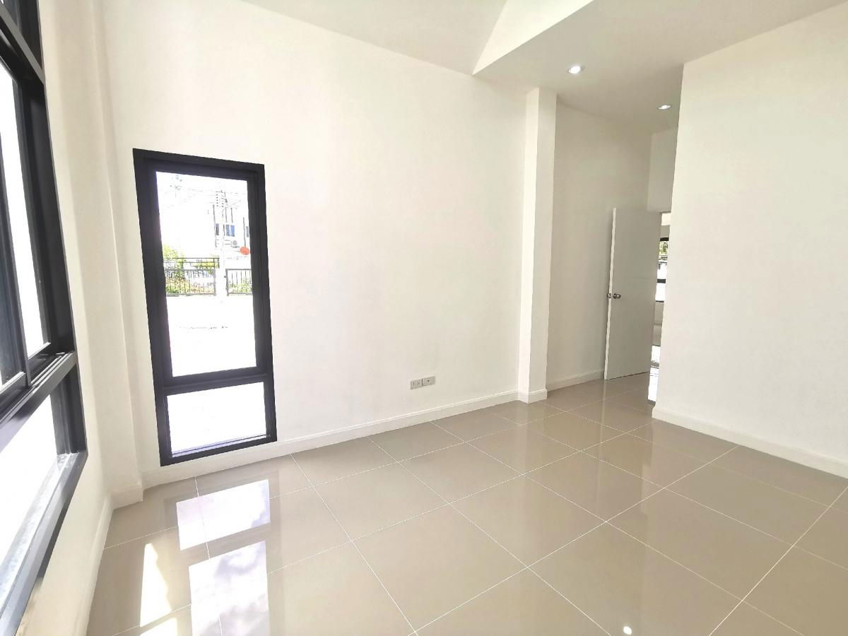 รูป 🏡 ขายบ้านสร้างใหม่ ทำเลดี "คีรี ห้วยกะปิ - บางแสน" 🌿 - รูปที่ 3/10