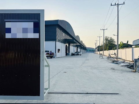 rent Factory area 2,000 sq.m. at Bang Nam Ched / Rama2 road