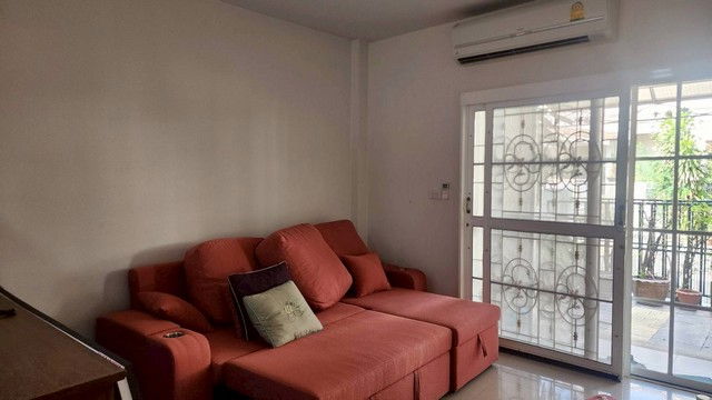 รูป HU7078 ทาวน์เฮ้าส์ให้เช่า หมู่บ้านธีรินทร์ กรุงเทพมหานคร - รูปที่ 2/8