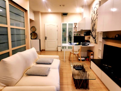 Condos for sale Shrewsbury International School : Condo for sale: The Lighthouse Sathorn-Charoen Nakhon, near Icon Siam.