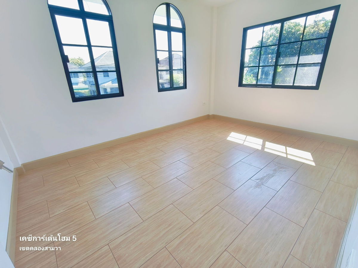 รูป บ้านเดี่ยว เนื้อที่ 73.3 ตรว. 5 ห้องนอน ทำเล มีนบุรี คลองสามวา เคซีการ์เด้นโฮม 5  นัดชมบ้าน 085-318-6868 คุณวา - รูปที่ 27/30