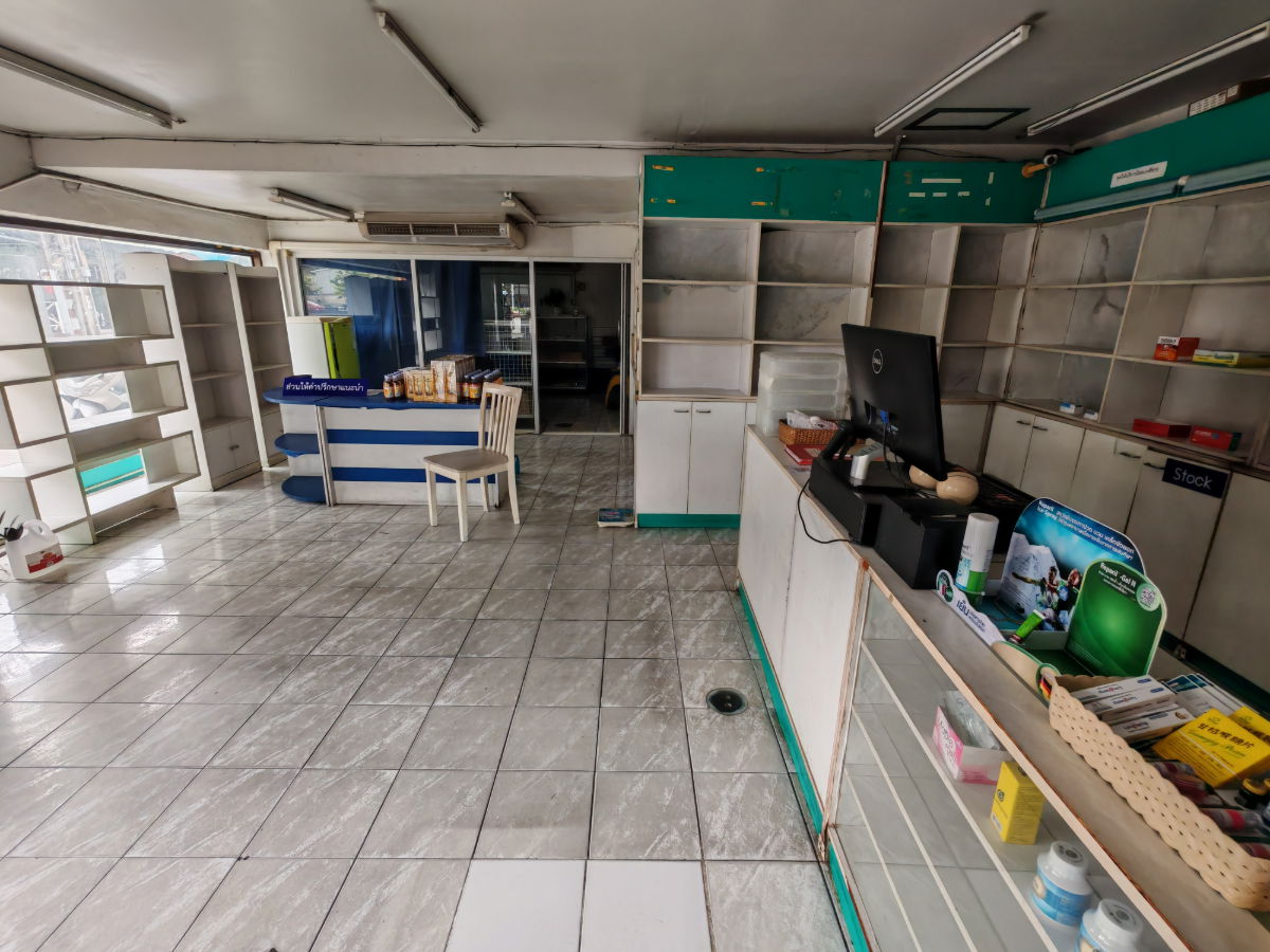 รูป ทำเลดี ติดถนนใหญ่ หน้ากว้าง ตึกแถว อรุณอัมรินทร์  - รูปที่ 3/12