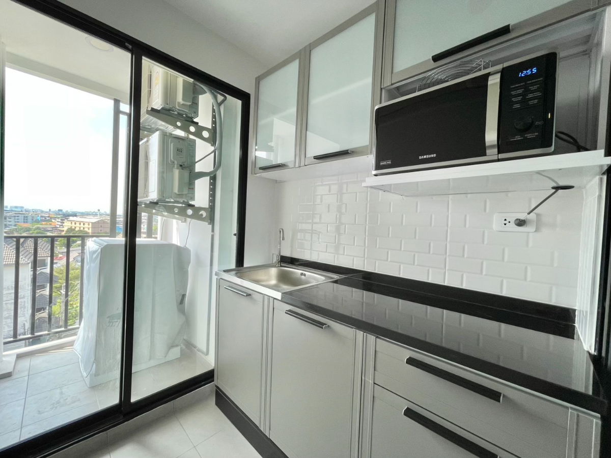 picture REACH Phahon Yothin 52                              . - 7/8