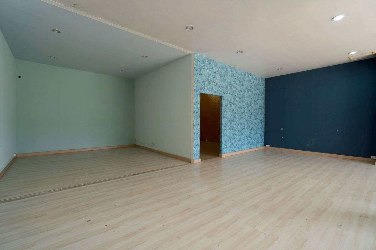 รูป อาคารพาณิชย์ 2 คูหา ห้องมุม หน้าโรงแรม 4 ดาว ทางไปสนามช้าง - รูปที่ 7/12