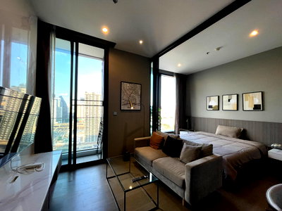 Condos for sale : For sell the esse at singha complex one bedroom fully furnished 7.7 mb 