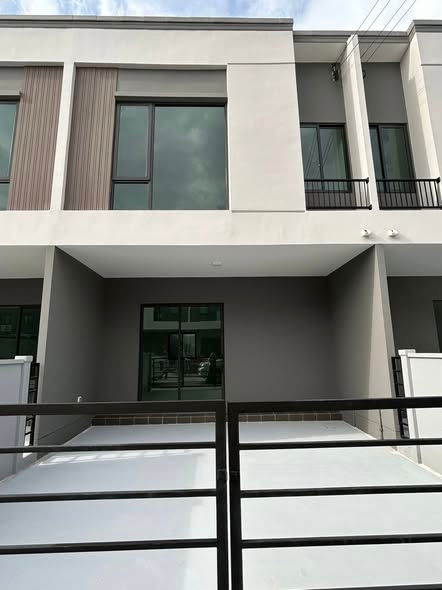 รูป RH121925 ให้เช่า บ้านโครงการ Pleno สุขุมวิท-บางนา 3 (บ้านใหม่) - รูปที่ 1/16