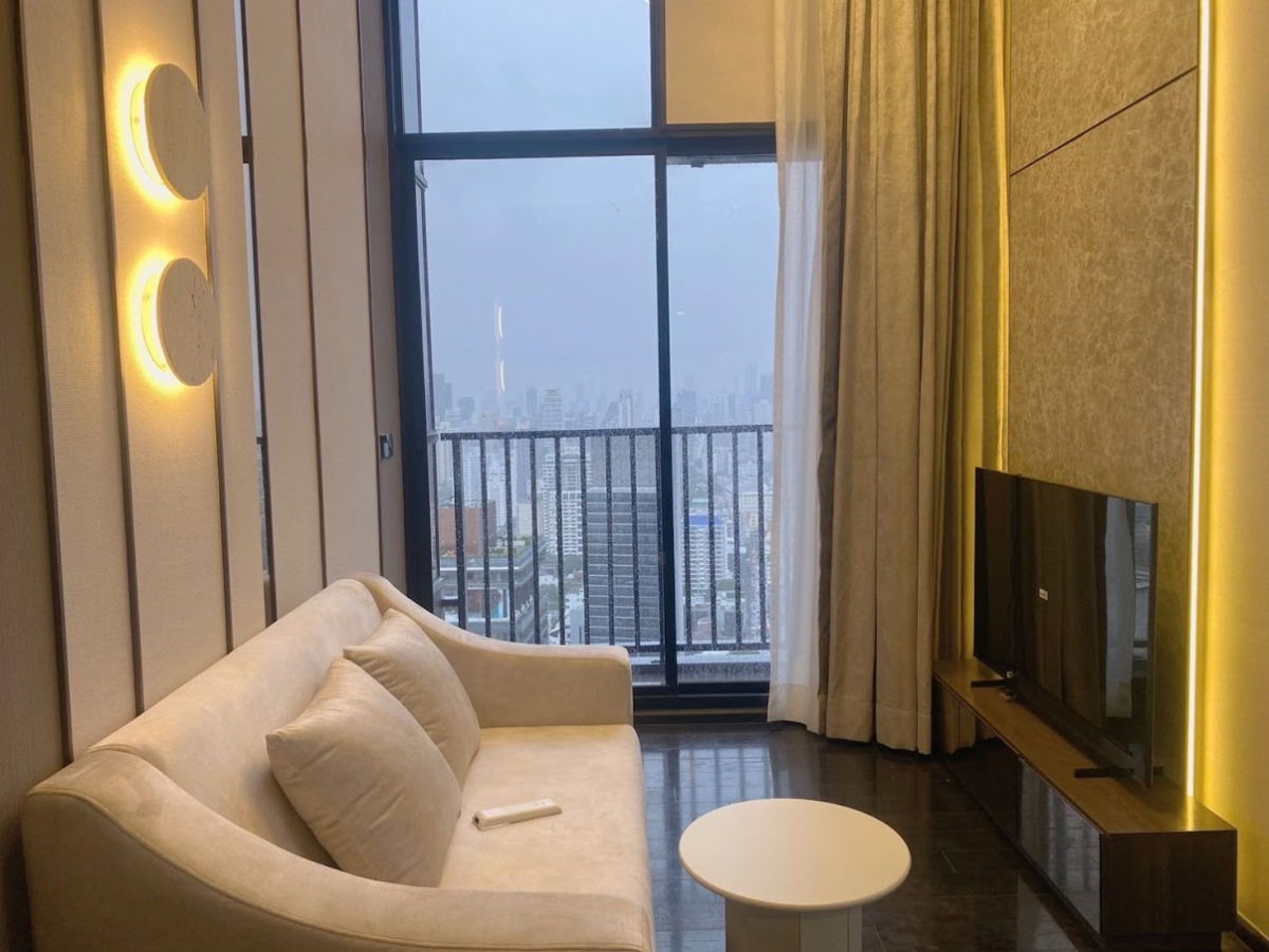 รูป ให้เช่าห้องชุดดูเพล็กซ์ ราคาพิเศษเพียง 48,000 บาท คอนโดหรูใจกลางทองหล่อ รับประกันการพักผ่อนที่ดีที่สุดในกรุงเทพฯ! - รูปที่ 8/13