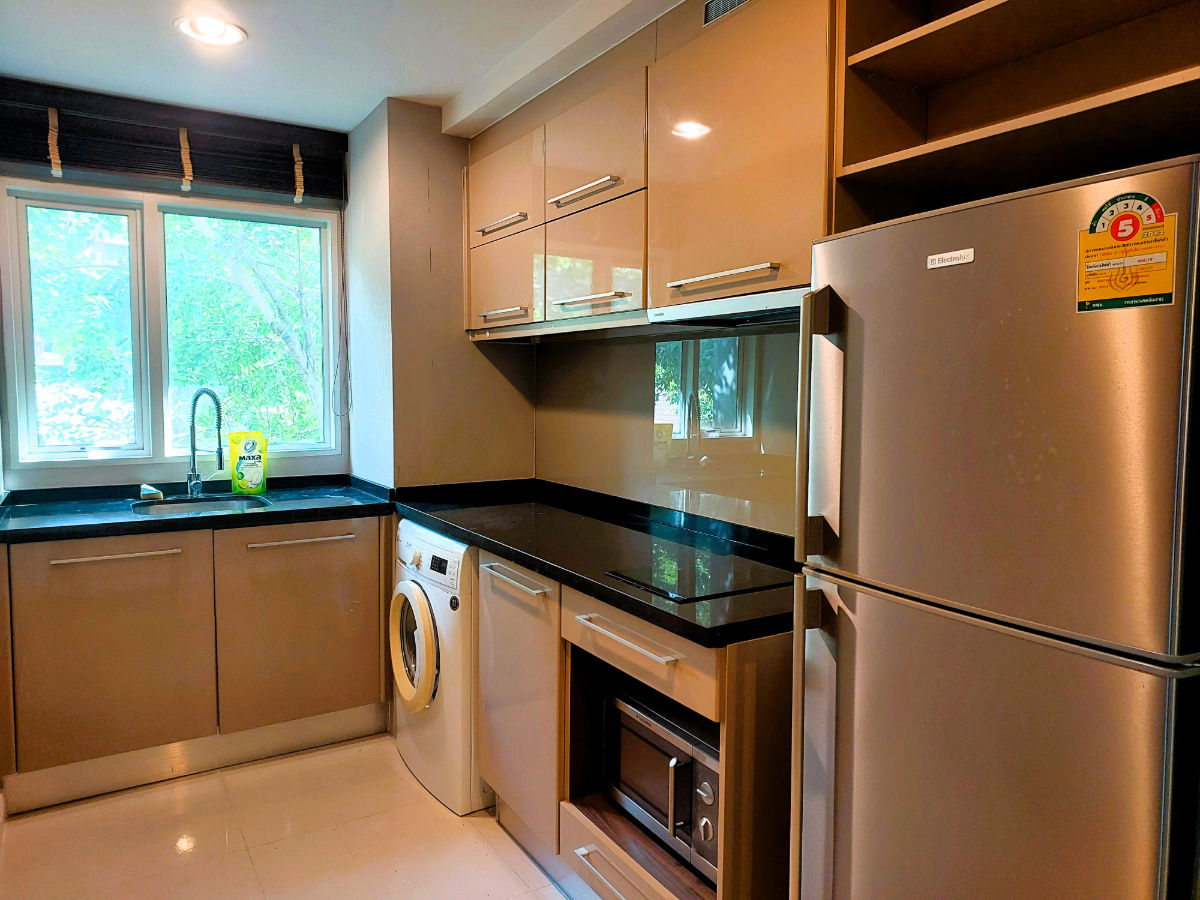 รูป The Crest Sukhumvit 49, 1 Bed Large Room for Rent Near BTS Thong lo 700m.  - รูปที่ 5/6