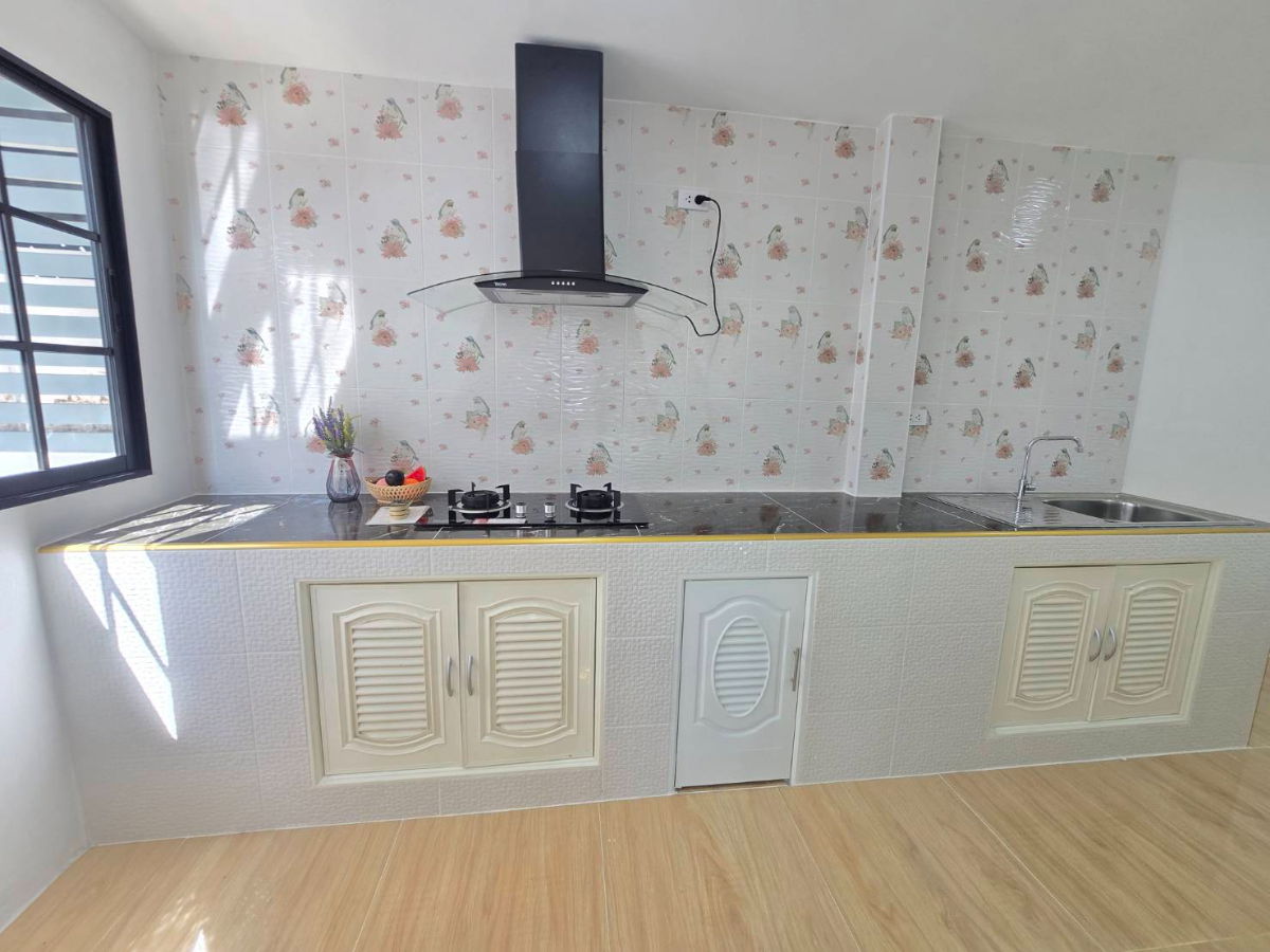 รูป บ้านแฝด รีโนเวทใหม่ สวย พร้อมอยู่ หมู่บ้านพร้อมพัฒน์ กรีนโนวา ซ.14 ถ.ปัญญาเนเชอรัลปาร์ค แขวงสามวาตะวันตก เขตคลองสามวา มีเฟอร์นิเจอร์ พร้อมอยู่ - รูปที่ 28/36