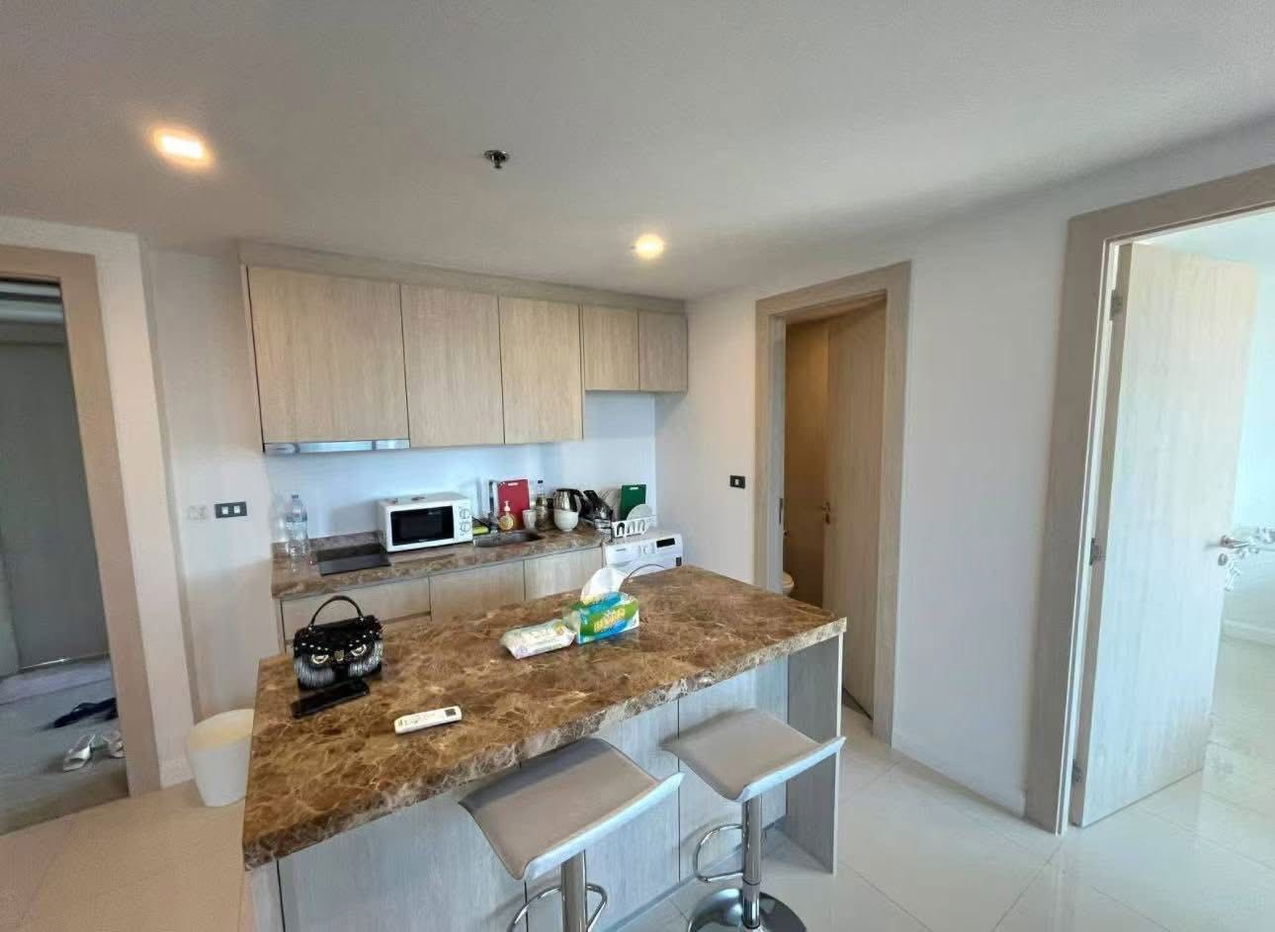 picture The Jewel Condominium 2 Bedroom for Sale in Pratumnak - 3/7