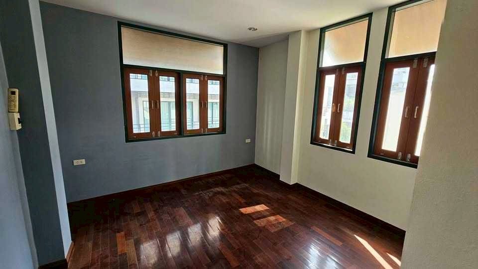 รูป LTHC13964 – House for Rent | Sukhumvit 20 | 400 sqm | 7 Beds 4 Baths | Near BTS Asoke | 120K/Month | บ้านให้เช่า สุขุมวิท 20 - รูปที่ 5/11