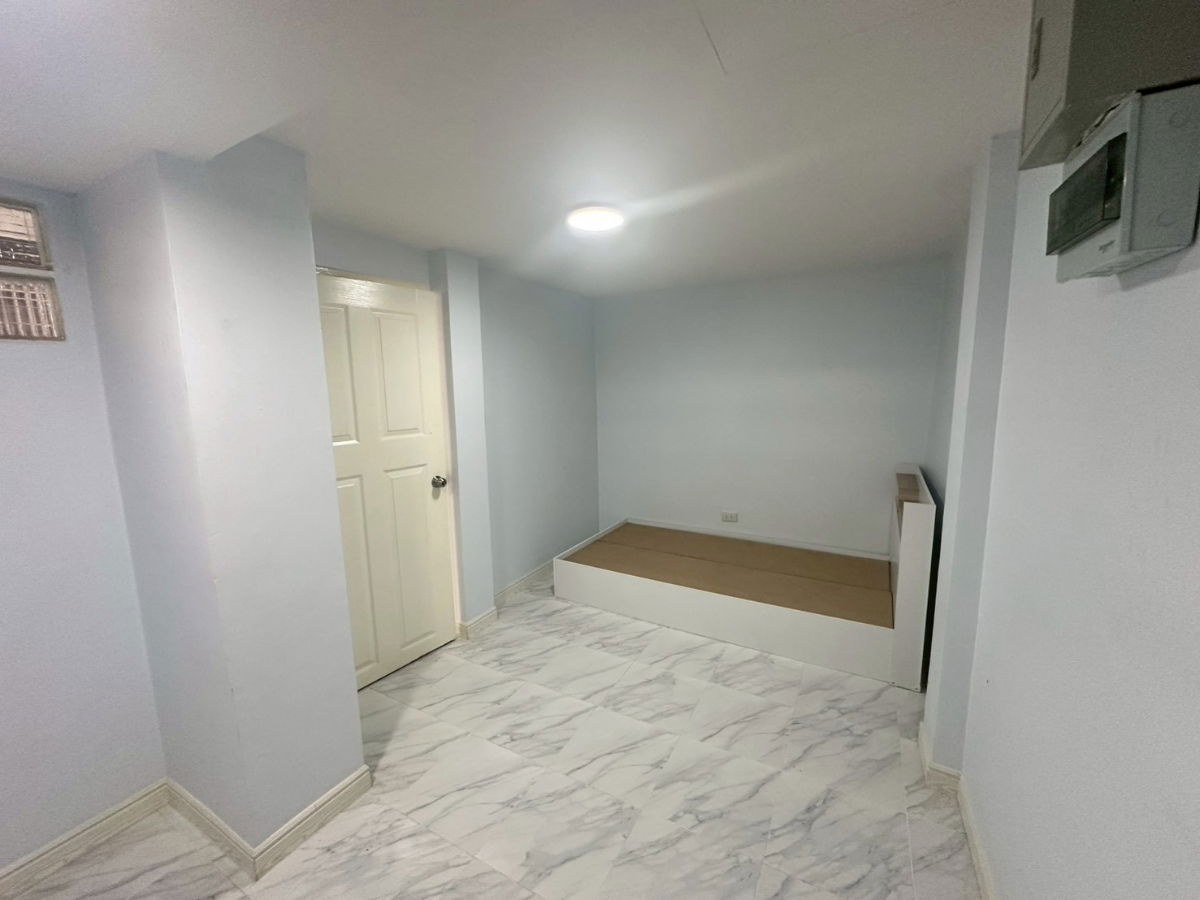 รูป 🏢 ให้เช่า Home Office 4 ชั้น ทำเลดี เชื่อมต่อรัชดา - ห้วยขวาง - ลาดพร้าว - รูปที่ 8/20