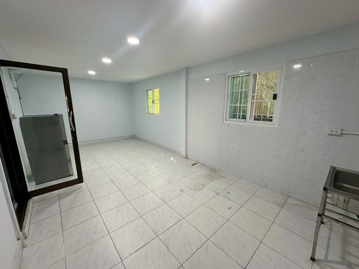 รูป 🏢 ให้เช่า Home Office 4 ชั้น ทำเลดี เชื่อมต่อรัชดา - ห้วยขวาง - ลาดพร้าว - รูปที่ 6/20