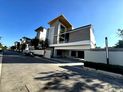 Houses for rent Bangkok : Single house for rent, Vive Bangkok Kreetha New Road, ready to move in. HST0043