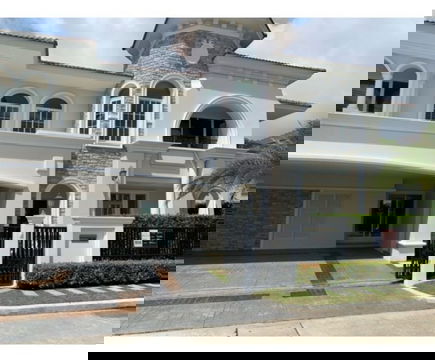 Two Grande Monaco Bangna-Wongwaen