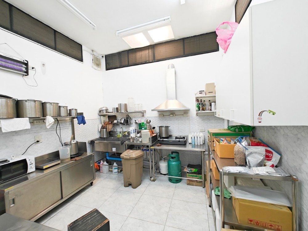 รูป LTH13909 – Commercial for Sale | The Master Reflection @ BTS Onnut | 265 sqm | 4 Rooms 4 Baths | Near BTS On Nut | 18.5 MB | อาคารพาณิชย์ขาย เดอะ มาสเตอร์ รีเฟล็กชั่น - รูปที่ 7/9