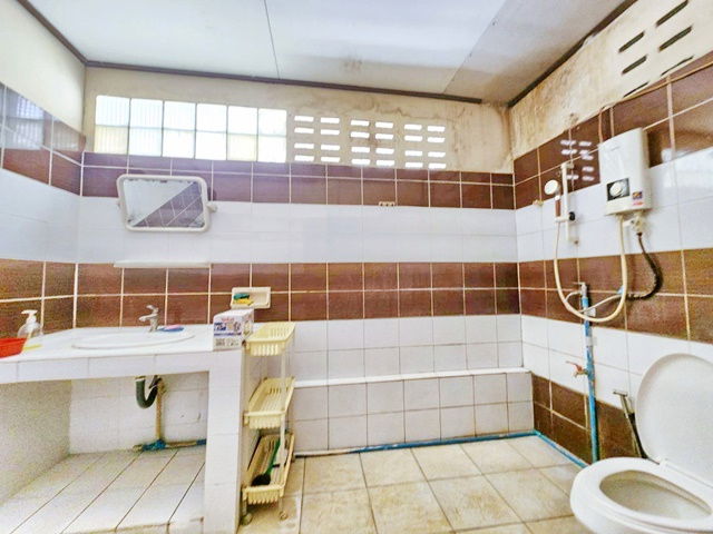 รูป Terminal21 พระราม 3 700ม. ค่าเช่าเฉลี่ยต่ำกว่า 90 บาทต่อตร.ม. สาธุประดิษฐ์ 12-20 ให้เช่า โกดัง 551 ตร.ม. ทำเลนราธิวาส20-24 สาธุ จันทน์ - รูปที่ 6/8