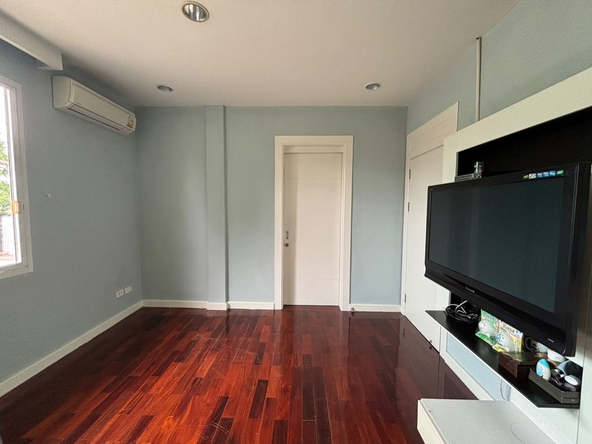 รูป ให้เช่า บ้านเดี่ยว ลาดพร้าว 2 ที่ดิน 200 วา 3นอน รีโนเวทใหม่ เพียง 1 km  ถึง CDC  - รูปที่ 24/25