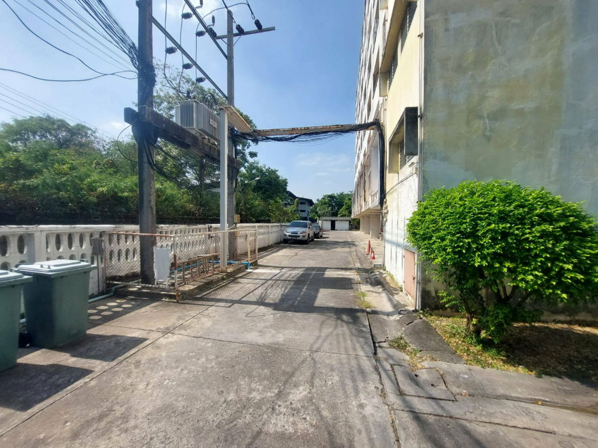 รูป ขาย อพาร์ทเม้นท์ สุขุมวิท 72 ที่ดิน เนื้อที่ 874 ตร.วา พร้อมอาคาร 8 ชั้น 133 ห้องพัก  ใกล้ UNIO สุขุมวิท 72, BTS แบริ่ง ราคา 130 ล้านบาท - รูปที่ 11/19