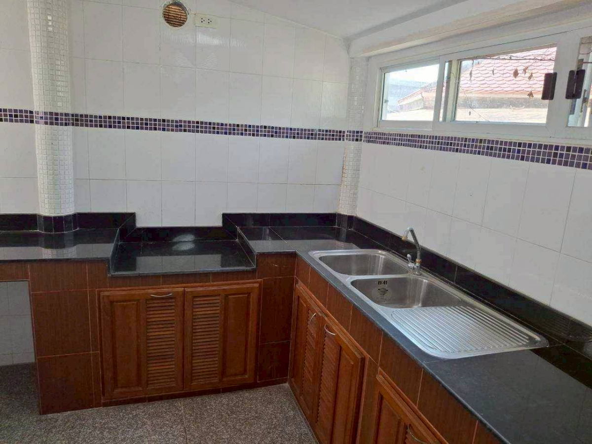 รูป ขายด่วน บ้านเดี่ยวพร้อมอยู่ 2 ชั้น บางกรวย-ราชพฤกษ์ พิเศษ ต่อเติมครัวเต็มพื้นที่ พร้อมใช้งานได้ทันที - รูปที่ 9/14