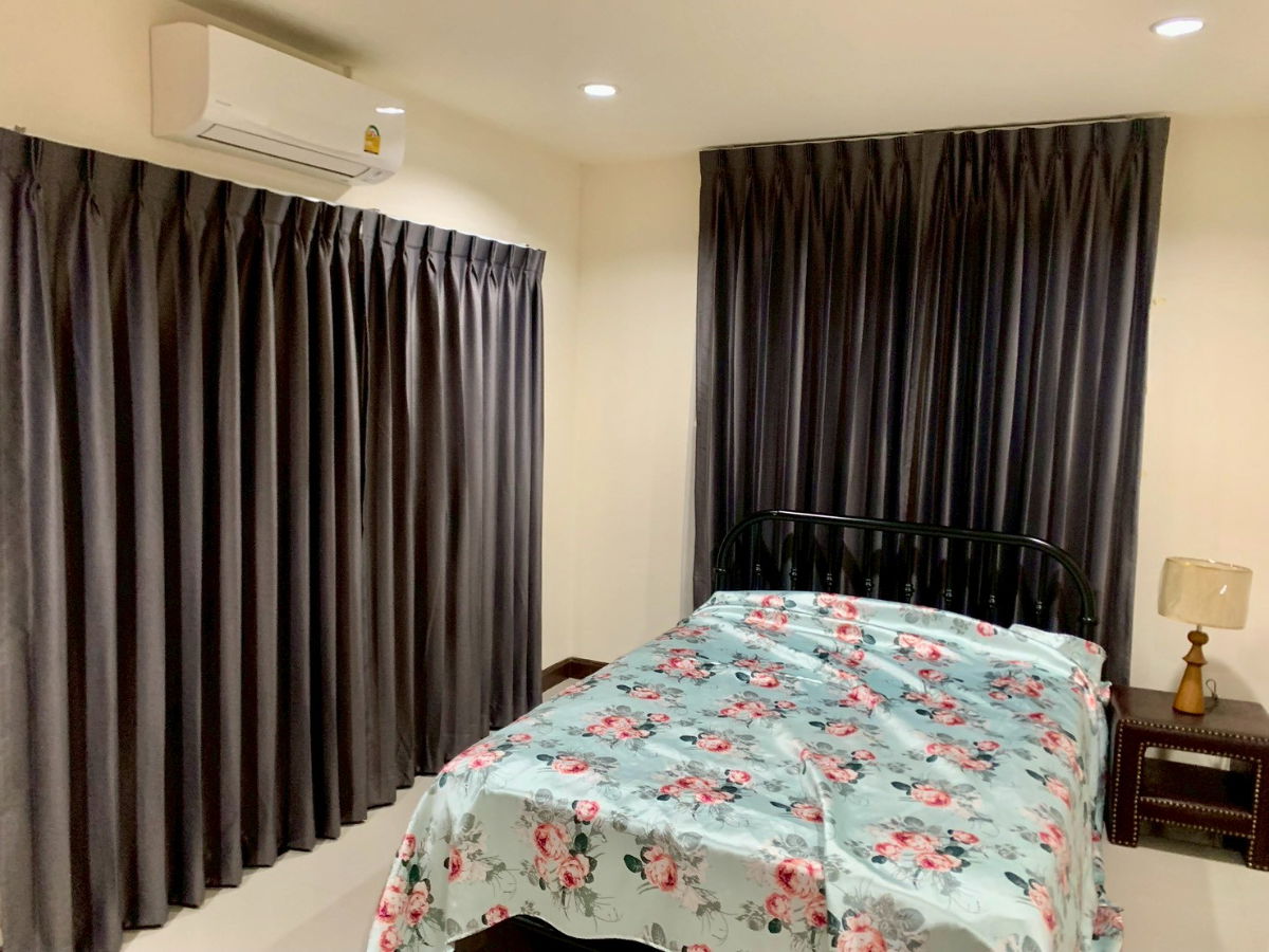 รูป 📌 บ้านเช่าพร้อมอยู่ บ้านใหม่มือ 1 หมู่บ้าน KC Parkville 3 3 ห้องนอน 3 ห้องน้ำ หลังใหญ่ รีโนเวทใหม่ทั้งหลัง ทำเลดี - รูปที่ 13/20